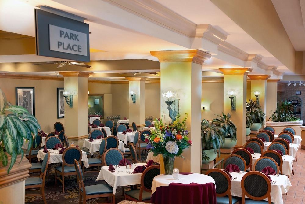 Embassy Suites By Hilton Greensboro Airport Restaurant billede