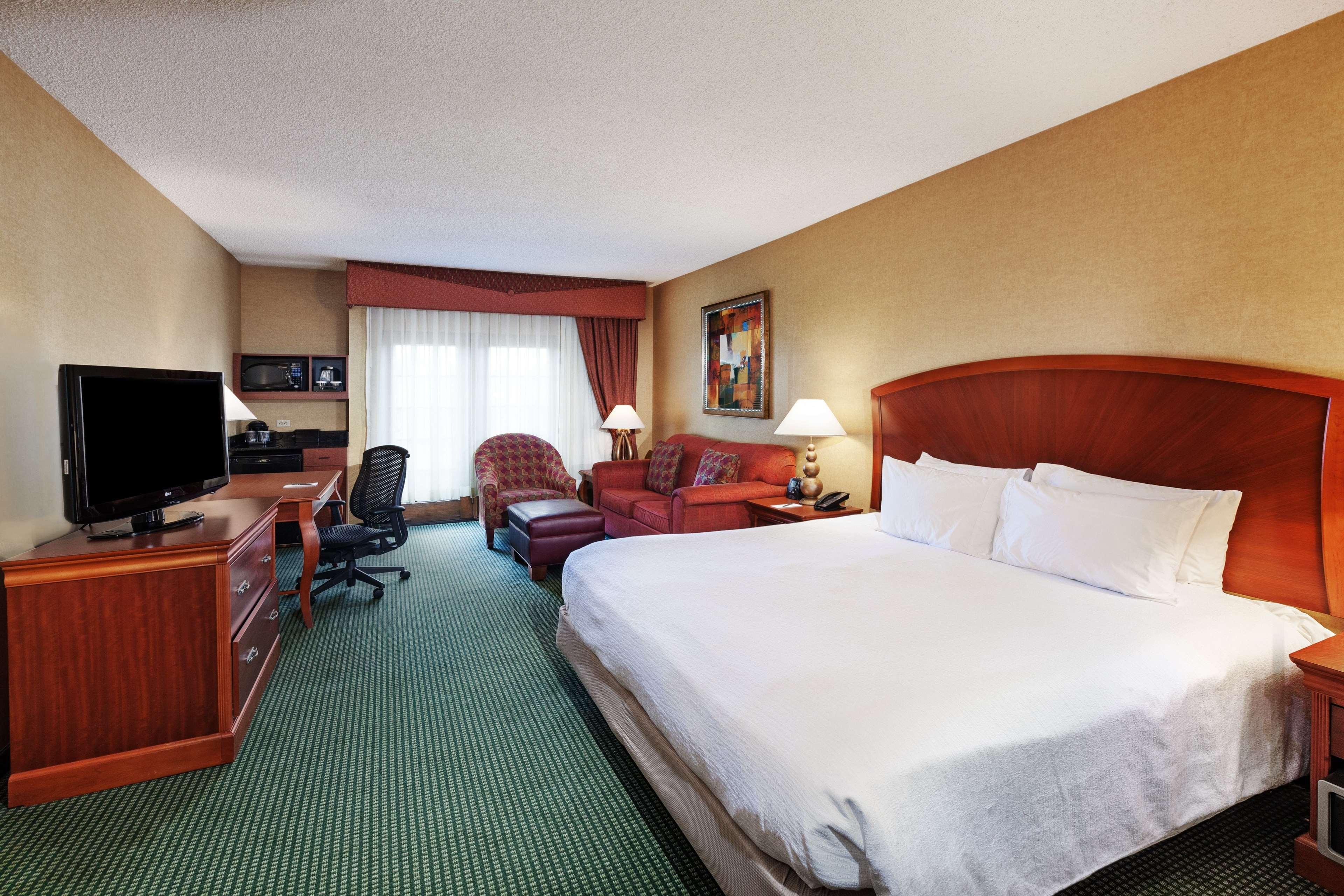 Embassy Suites By Hilton Greensboro Airport Eksteriør billede