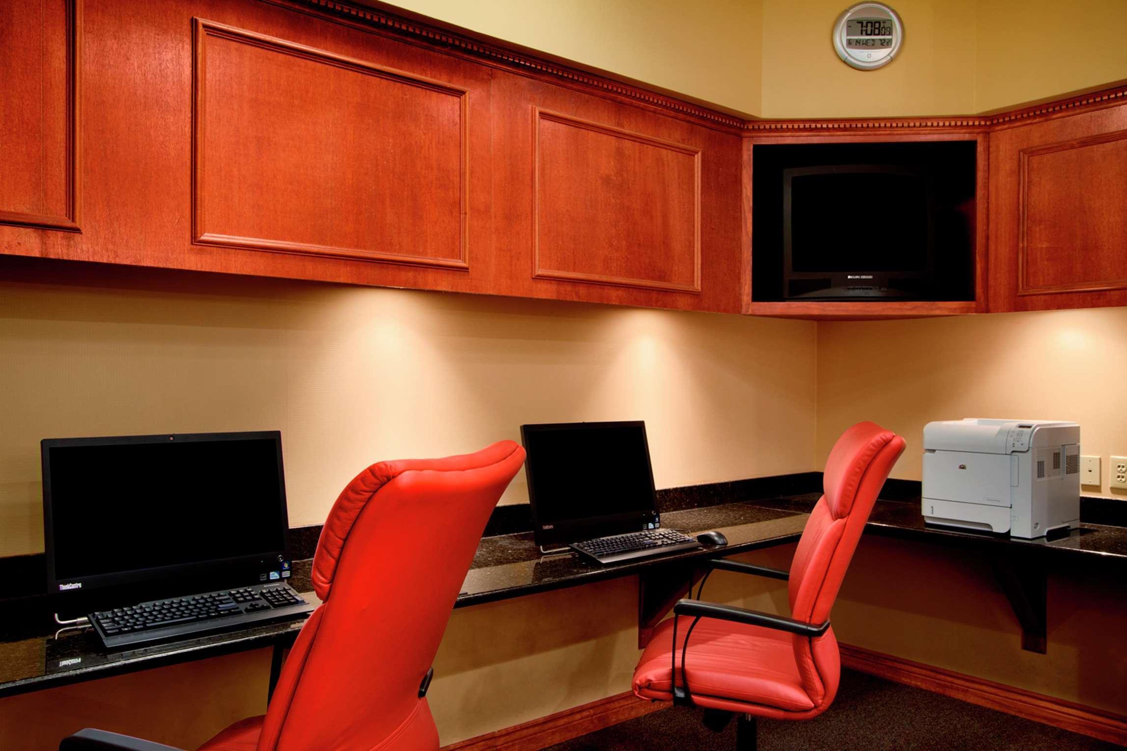 Embassy Suites By Hilton Greensboro Airport Eksteriør billede