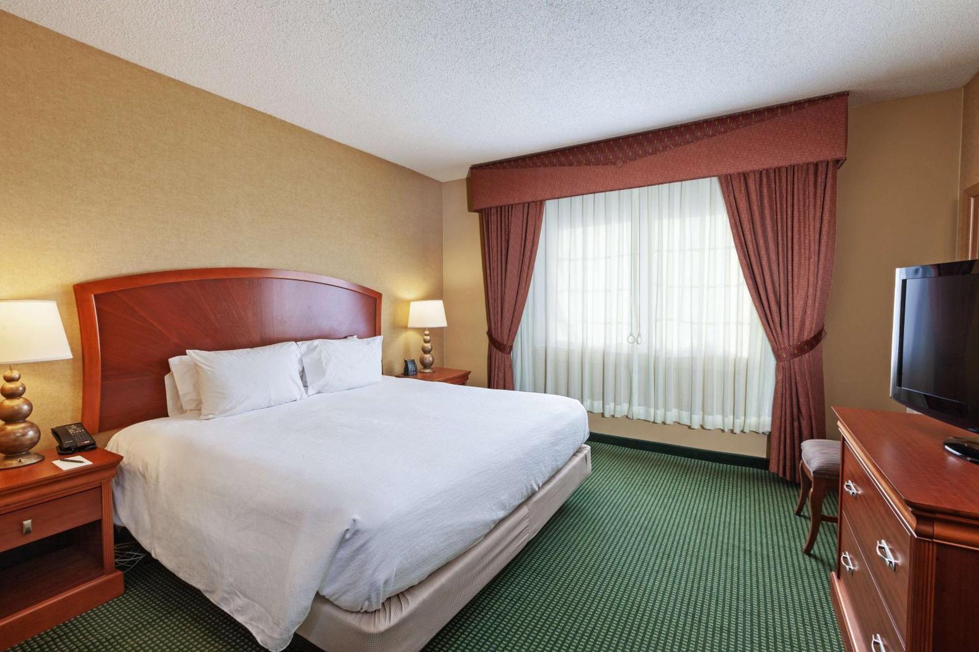 Embassy Suites By Hilton Greensboro Airport Eksteriør billede