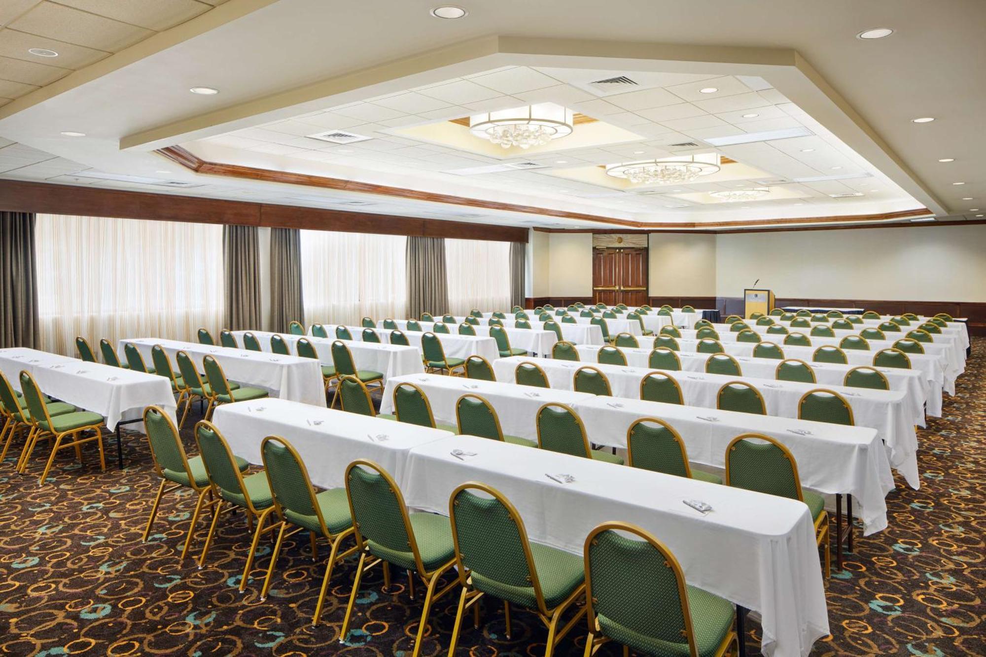 Embassy Suites By Hilton Greensboro Airport Eksteriør billede