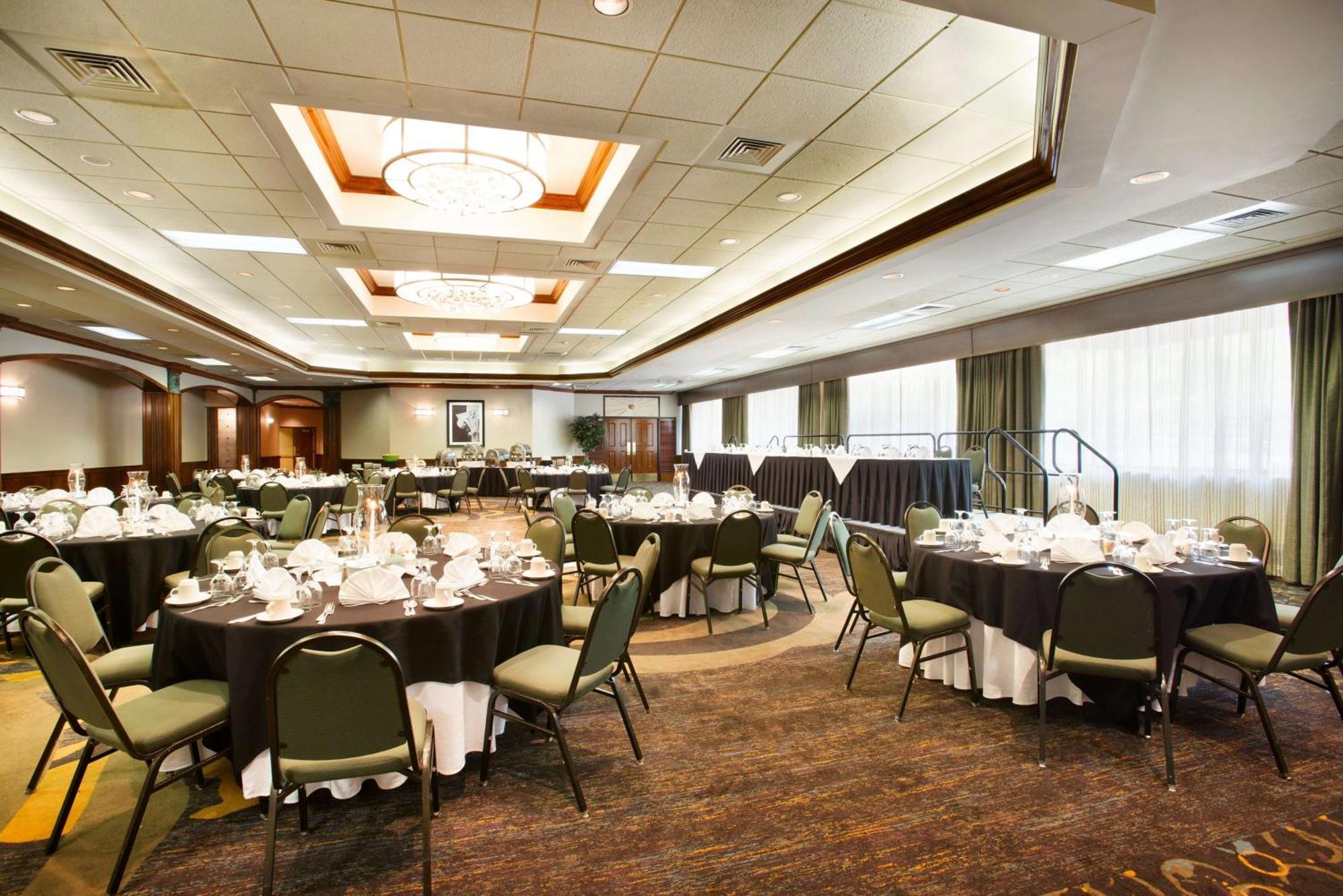 Embassy Suites By Hilton Greensboro Airport Eksteriør billede