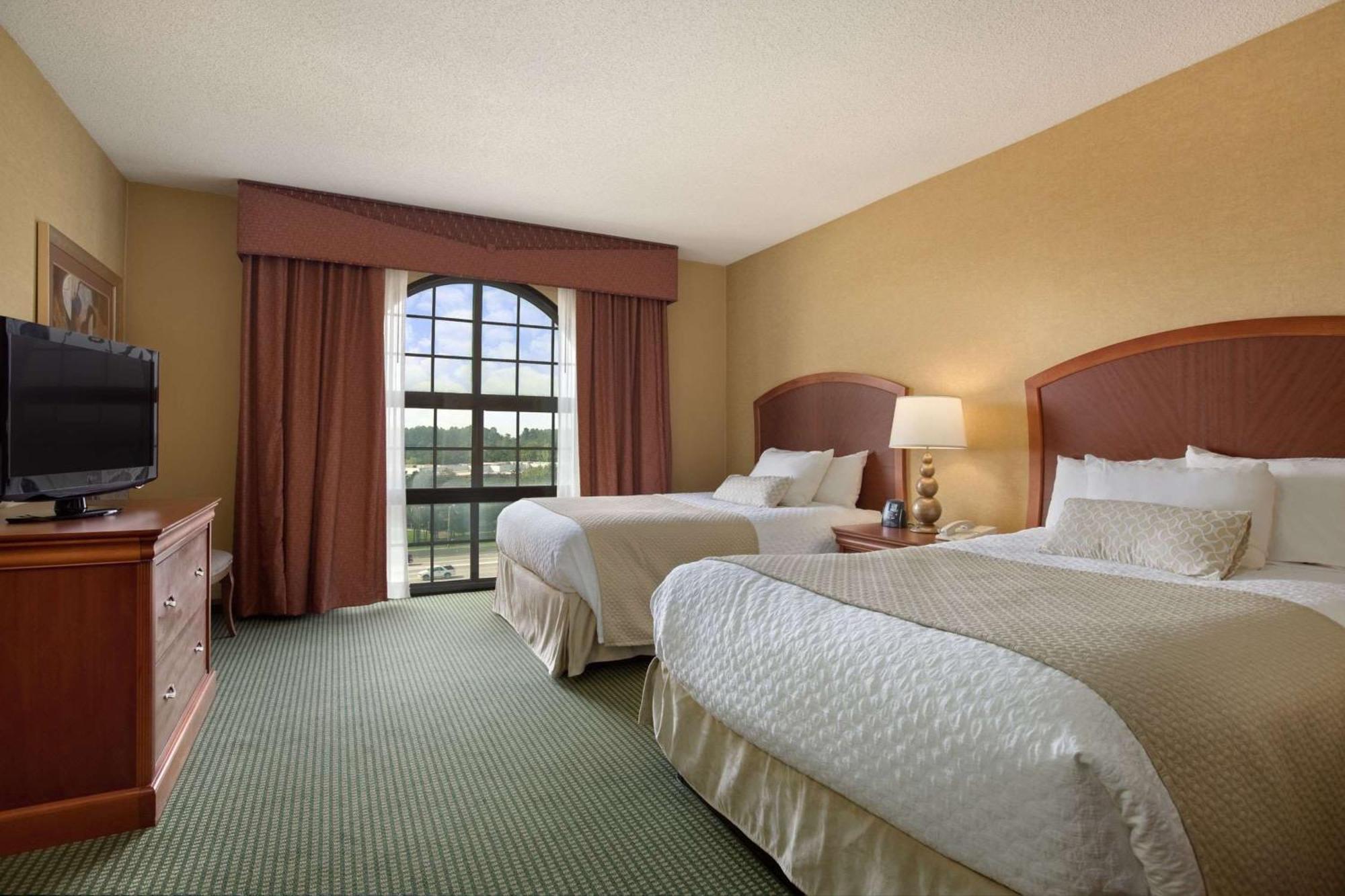 Embassy Suites By Hilton Greensboro Airport Eksteriør billede