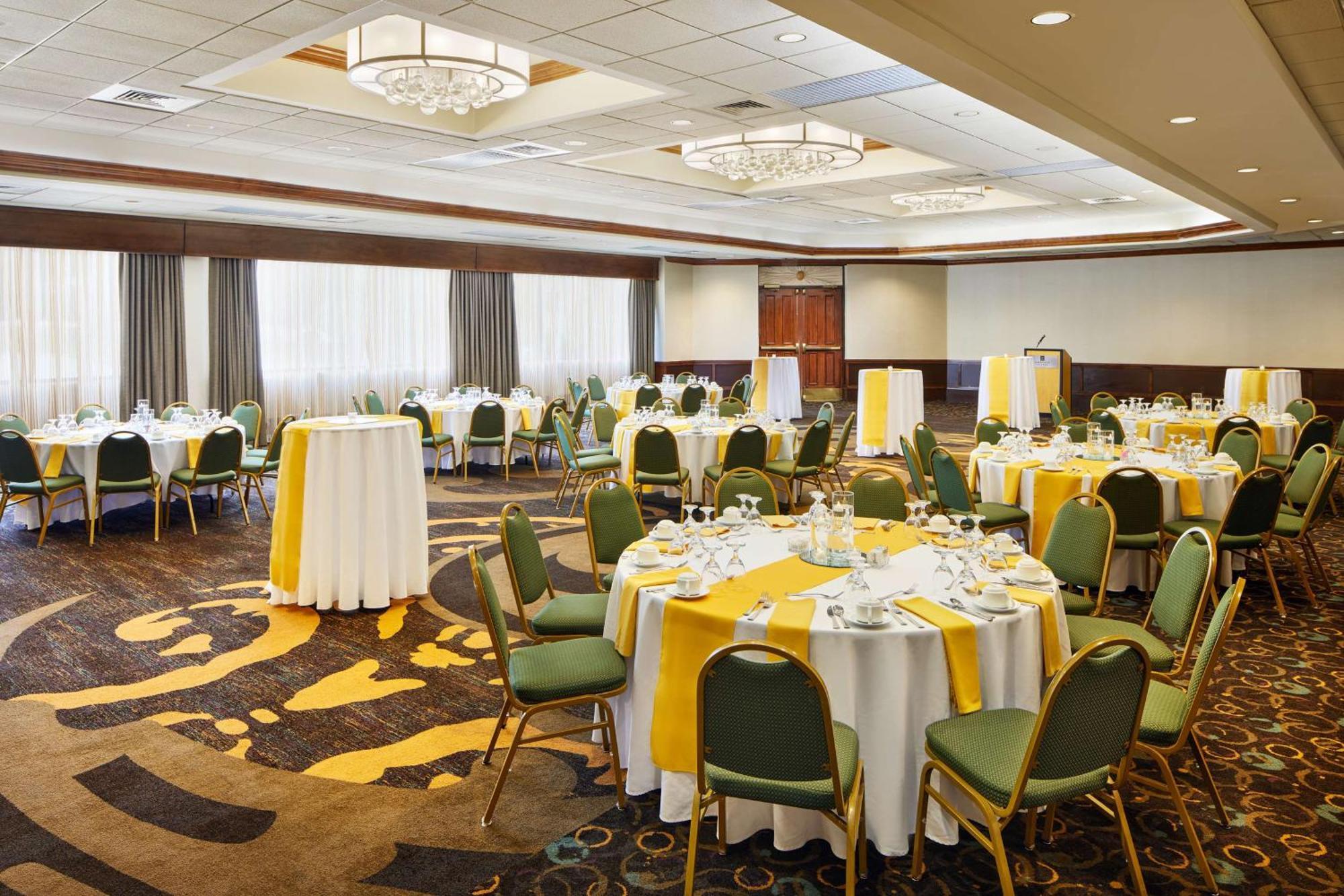 Embassy Suites By Hilton Greensboro Airport Eksteriør billede