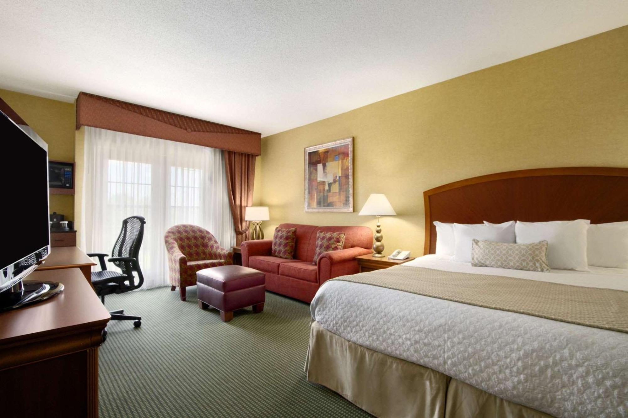 Embassy Suites By Hilton Greensboro Airport Eksteriør billede