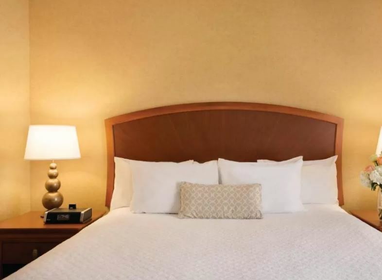 Embassy Suites By Hilton Greensboro Airport Eksteriør billede